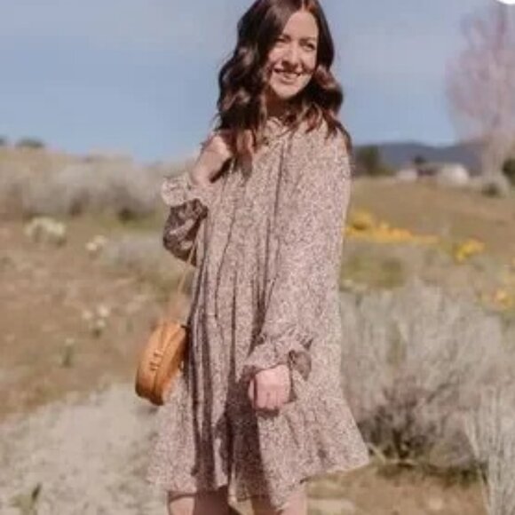 Jardines Domaine  Sammy Sylvester chiffon floral  lined mini  dress size medium - Picture 2 of 9